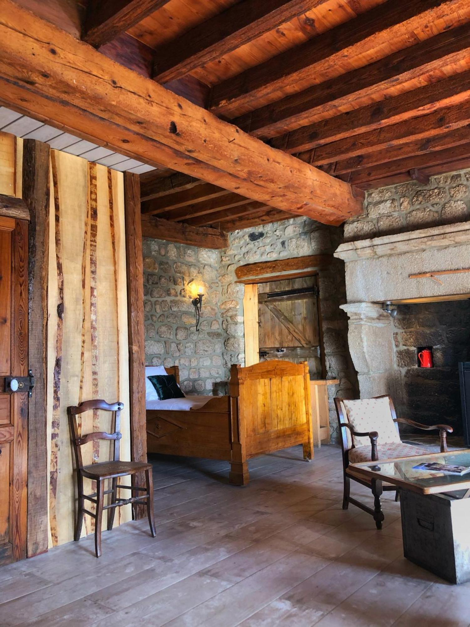 Le Petit Chateau Du Villard Le Malzieu-Forain Exterior foto